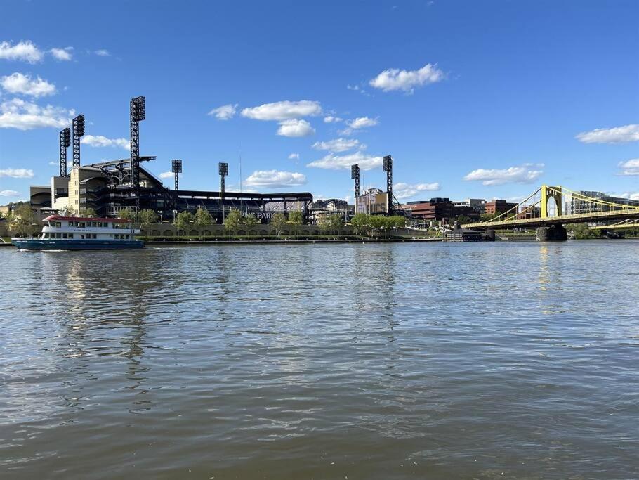 Sweeping Stadium Views Wonderfully Located 24-7 Parking Gym Lounge Pittsburgh Ngoại thất bức ảnh